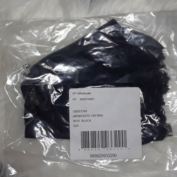 Last 2! FP Aphrodite T-Back Underwire Bra Black - Picture 9 of 16